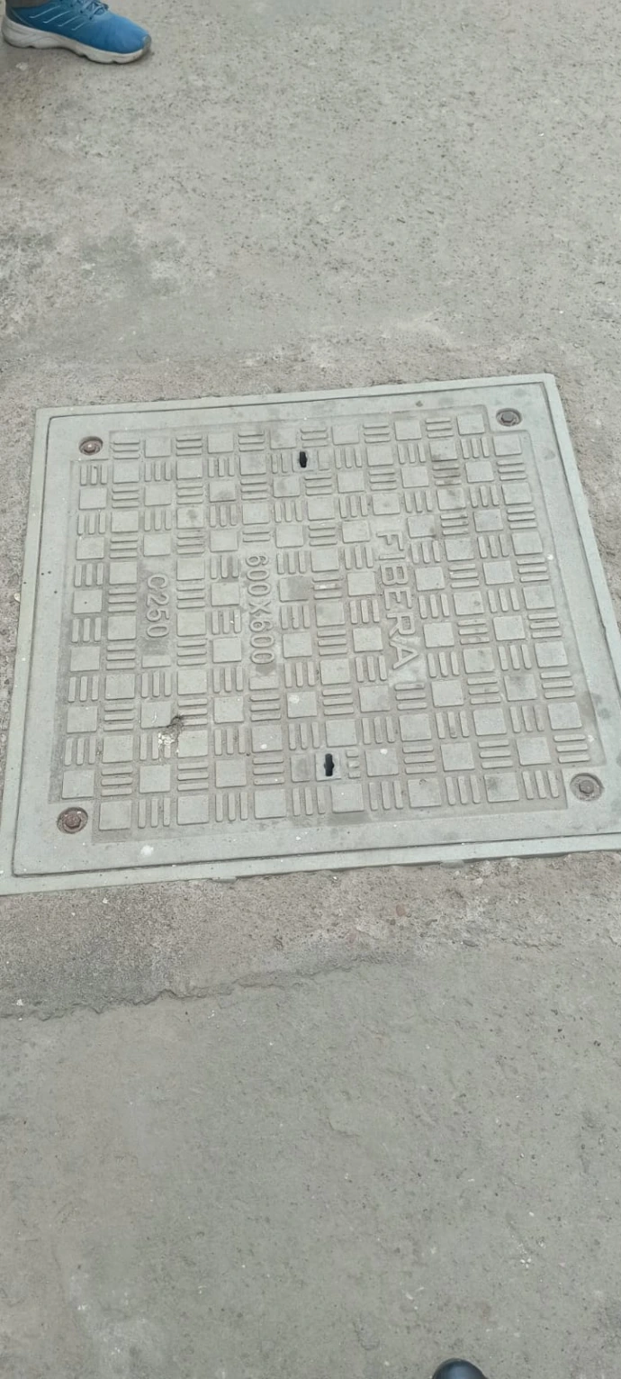 Anti-slip textured square FRP underground tank cover slab